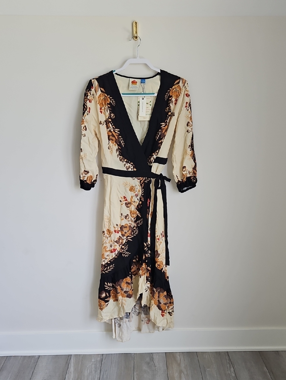 Farm Rio Dress - Picture 4 of 9